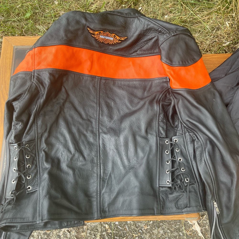 Harley Davidson leather jacket size 44.Price